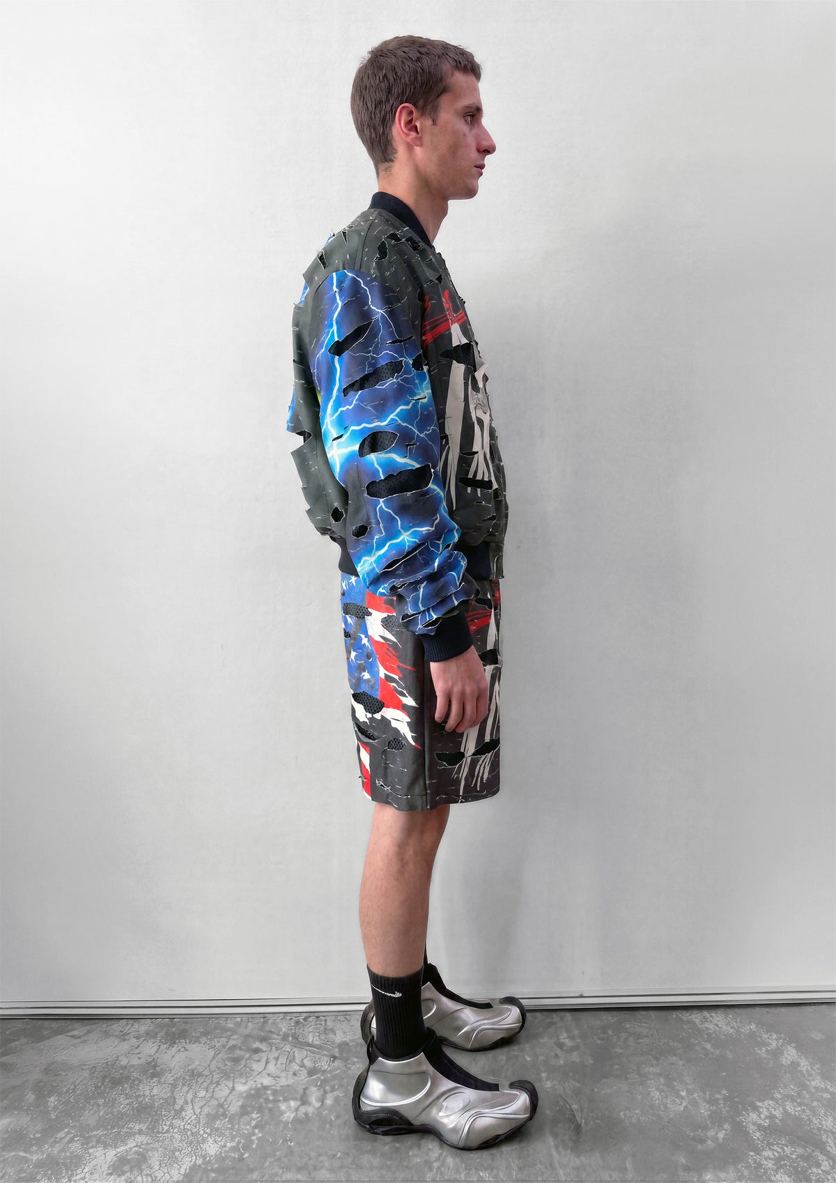SHREDDED BOMBER JACKET - BLACK